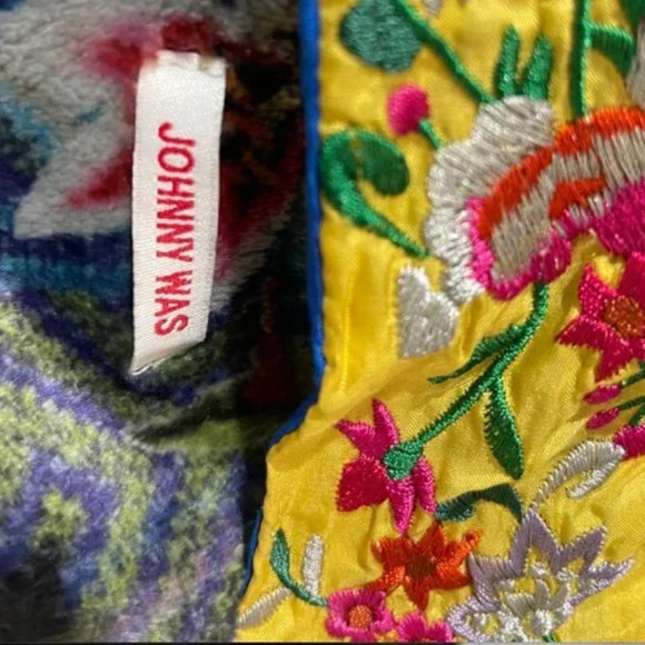 BEAUTIFUL Bag/Pack**NEW with TAG**Johnny Was Velvet**ONE reversable STRAP** - Picture 2 of 4